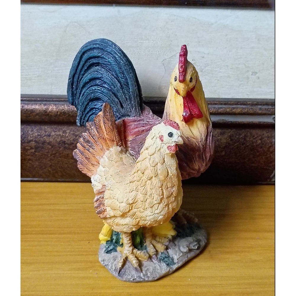 Farmhouse Rooster and Hen Figurine Sunflower Base Country Kitchen Decor Resin - Picture 4 of 6